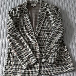 Wonderly Black and White Houndstooth Blazer
